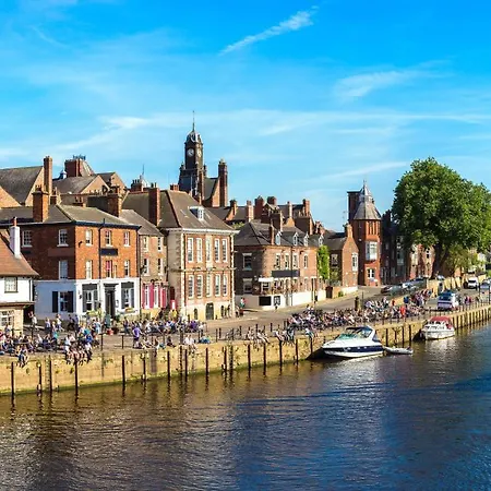 Fewster With Free Parking 公寓 *