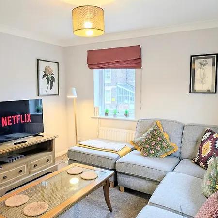 Fewster With Free Parking Apartment *