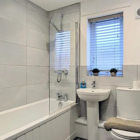 Fewster With Free Parking Apartment York