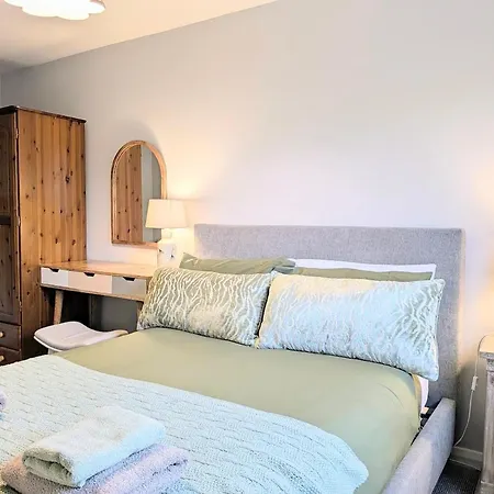 Fewster With Free Parking Apartmán York